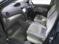 Toyota BELTA лот № 2027 оценка 4  с аукциона в Японии 2