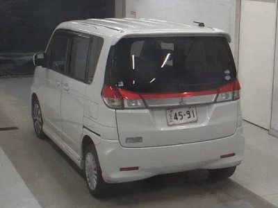 Mitsubishi DELICA D2