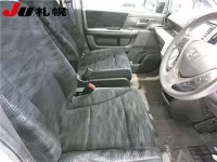 Honda STEP WAGON лот № 1167 оценка 3.5  с аукциона в Японии 4