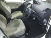 Toyota VITZ лот № 4198 оценка 3  с аукциона в Японии 3