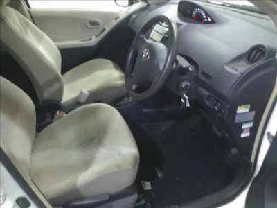 Toyota VITZ  с аукциона в Японии