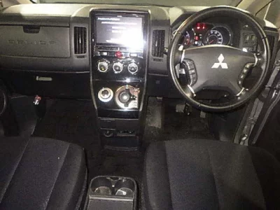 Mitsubishi DELICA D5