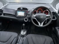 Honda FIT лот № 1096 оценка 3  с аукциона в Японии 3