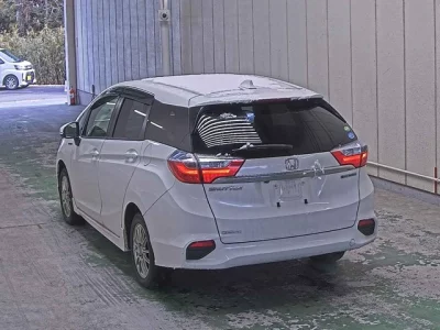 Honda SHUTTLE  с аукциона в Японии