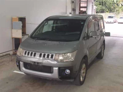 Mitsubishi DELICA D5  с аукциона в Японии