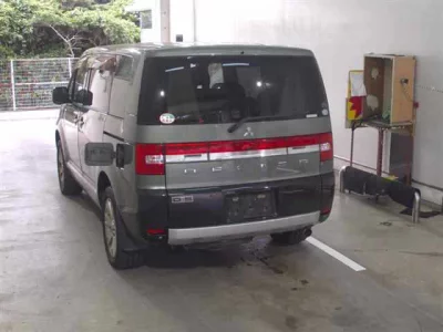 Mitsubishi DELICA D5  с аукциона в Японии