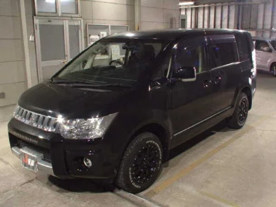 Mitsubishi DELICA D5