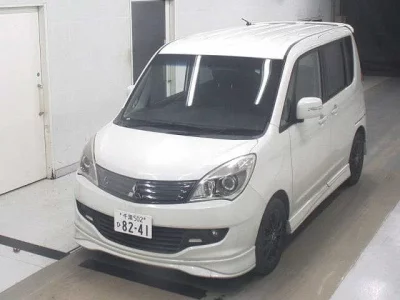 Mitsubishi DELICA D2