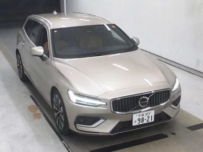 Volvo V60  с аукциона в Японии