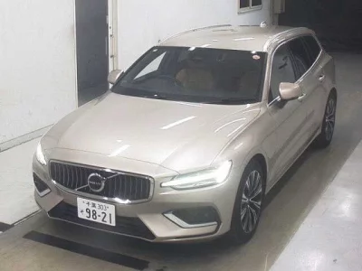 Volvo V60  с аукциона в Японии