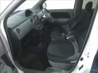 Toyota SIENTA лот № 4214 оценка 3.5  с аукциона в Японии 2