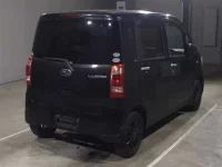 Subaru LUCRA лот № 7051 оценка 3  с аукциона в Японии 1