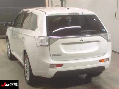 Mitsubishi OUTLANDER PHEV