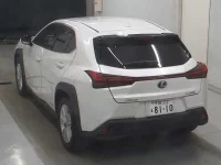 Lexus UX лот № 3032 оценка 4.5  с аукциона в Японии 1