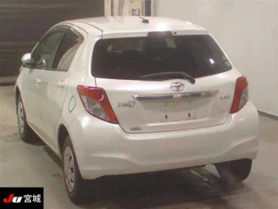 Toyota VITZ  с аукциона в Японии