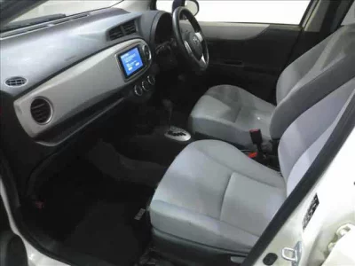 Toyota VITZ  с аукциона в Японии