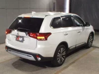 Mitsubishi OUTLANDER лот № 6589 оценка R  с аукциона в Японии 4