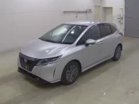 Nissan AURA лот № 1003 оценка 5  с аукциона в Японии 2