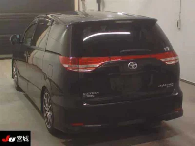 Toyota ESTIMA  с аукциона в Японии