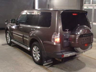 Mitsubishi PAJERO  с аукциона в Японии