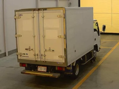 Isuzu ELF  с аукциона в Японии