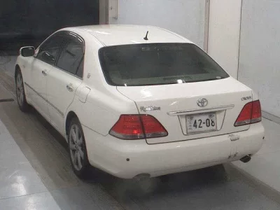 Toyota CROWN  с аукциона в Японии