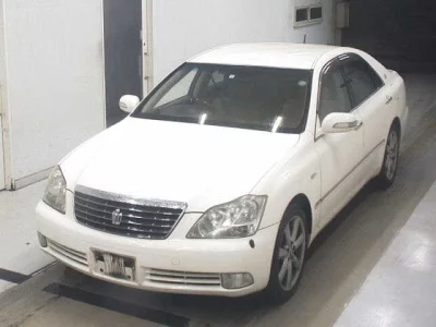 Toyota CROWN  с аукциона в Японии