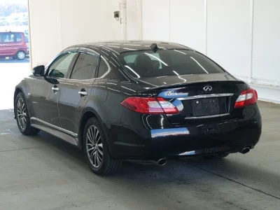 Nissan FUGA  с аукциона в Японии