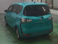 Toyota SIENTA лот № 3024 оценка 4  с аукциона в Японии 1