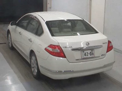 Nissan TEANA