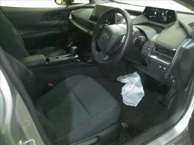Toyota PRIUS  с аукциона в Японии