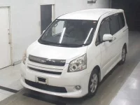 Toyota NOAH лот № 3051 оценка R  с аукциона в Японии 3
