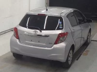 Toyota VITZ лот № 3052 оценка R  с аукциона в Японии 4