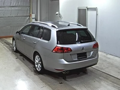 Volkswagen GOLF VARIANT