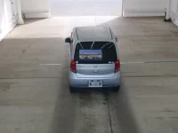 Honda LIFE лот № 5556 оценка RA  с аукциона в Японии 2