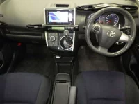 Toyota WISH лот № 3062 оценка 3.5  с аукциона в Японии 2
