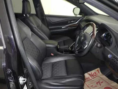 Toyota HARRIER  с аукциона в Японии