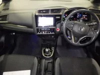 Honda FIT лот № 3065 оценка 4  с аукциона в Японии 2
