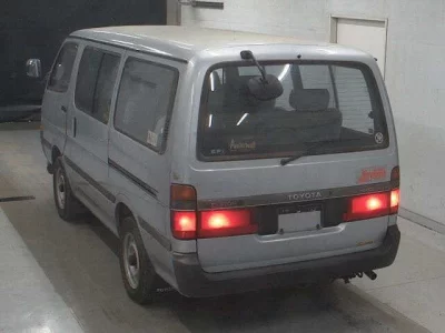Toyota HIACE  с аукциона в Японии