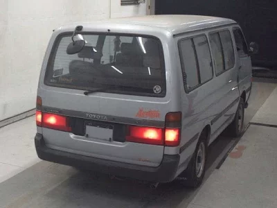 Toyota HIACE  с аукциона в Японии