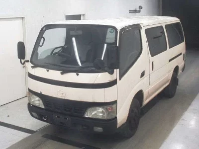 Toyota DYNA  с аукциона в Японии
