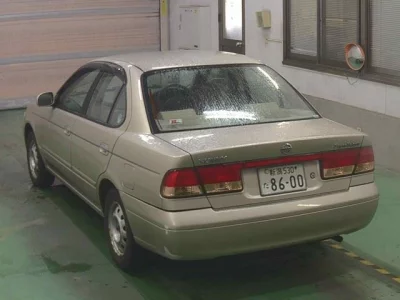 Nissan SUNNY  с аукциона в Японии