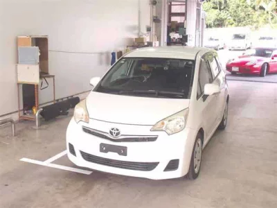Toyota RACTIS  с аукциона в Японии