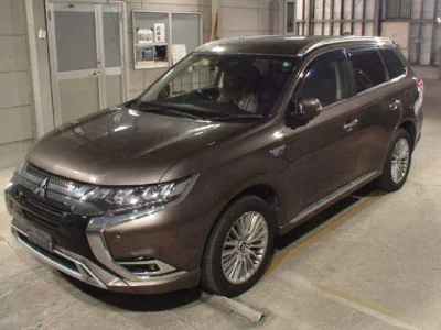 Mitsubishi OUTLANDER PHEV  с аукциона в Японии