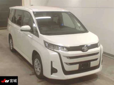Toyota NOAH  с аукциона в Японии