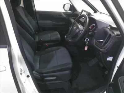 Toyota NOAH  с аукциона в Японии