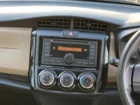 Toyota COROLLA AXIO лот № 10100 оценка 3.5  с аукциона в Японии 5