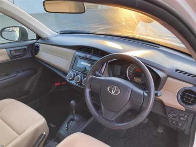 Toyota COROLLA AXIO  с аукциона в Японии