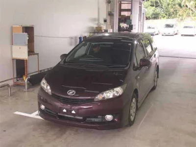 Toyota WISH  с аукциона в Японии