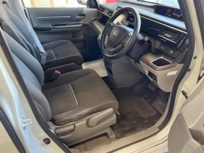 Honda STEP WAGON  с аукциона в Японии